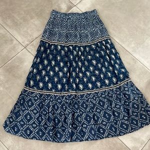Zara long skirt. Size S. blue and white